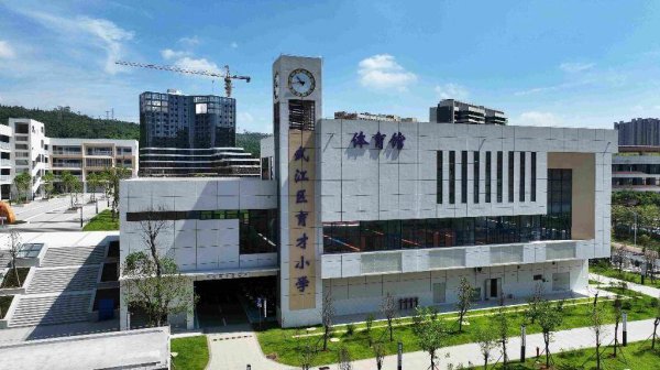 犀牛配资 1829名萌娃踏入新校园！历时两年新建的武江区育才小学正式迎来首批学子